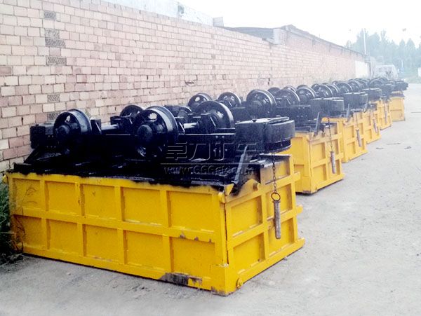 YCC2-7曲軌側(cè)卸式礦車 YCC2-7曲軌側(cè)卸式礦車